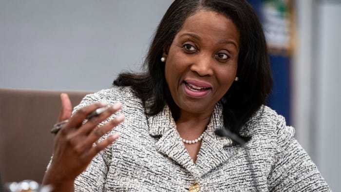 BLACK GOVERNOR REMOVED? GLOBAL ANATOMY